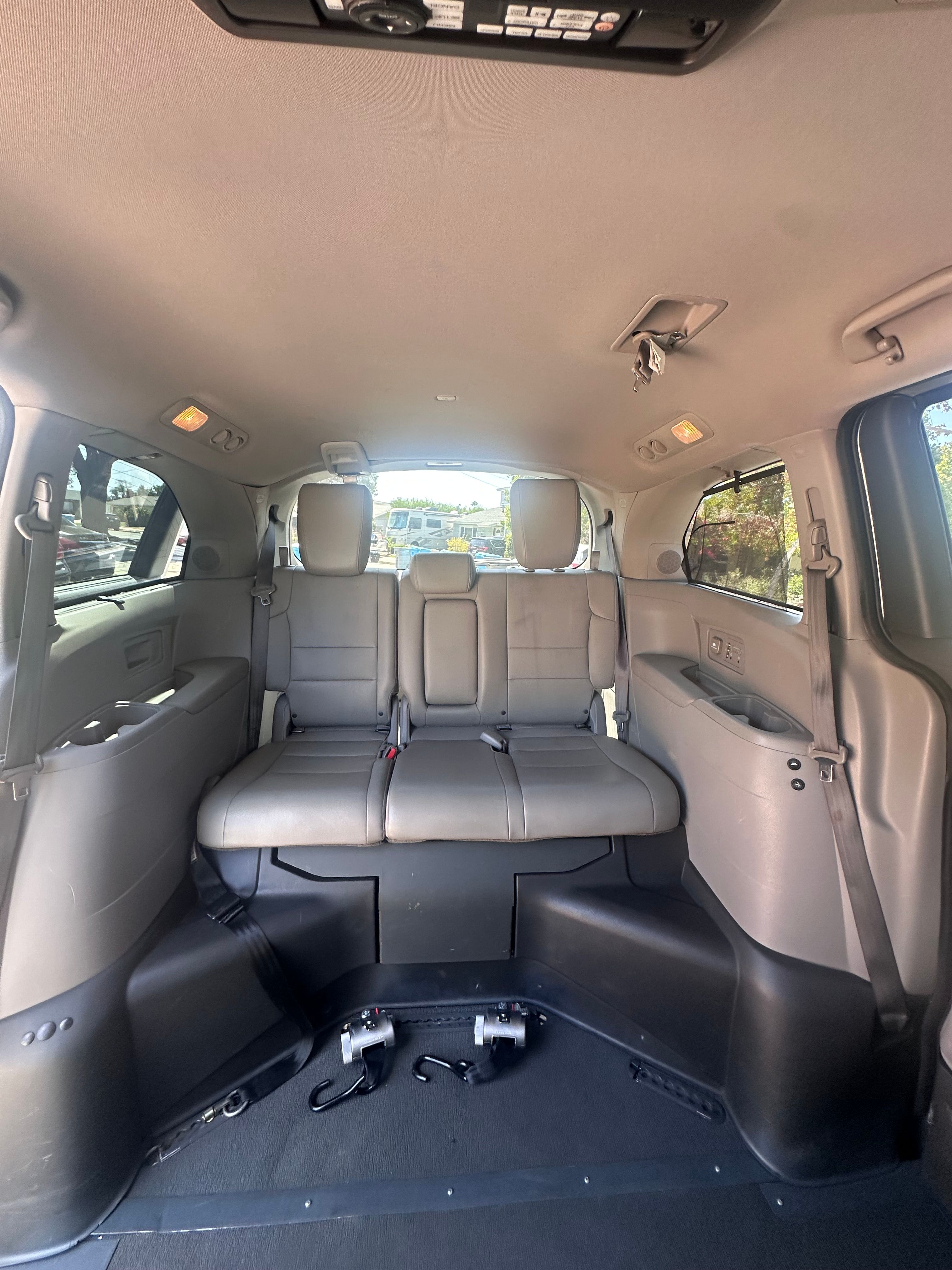 Used 2012 Honda Odyssey Touring Elite image 6