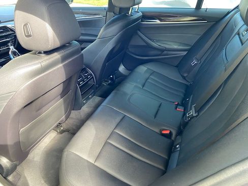 Used 2019 BMW 530i xDrive image 9