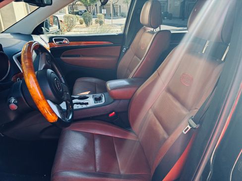 Used 2013 Jeep Grand Cherokee Overland image 1