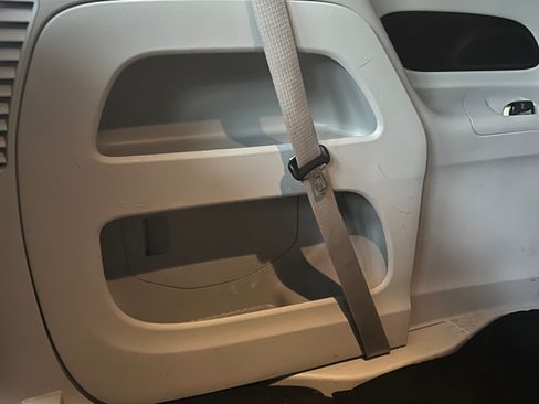 Used 2018 Chrysler Pacifica LX image 12