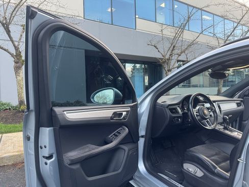 Used 2017 Porsche Macan GTS image 13