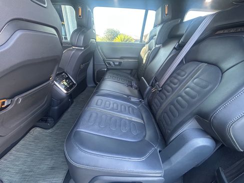 Used 2022 Rivian R1S Launch Edition AWD/4WD image 15