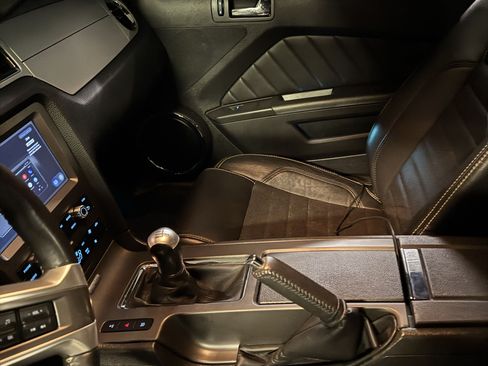 Used 2014 Ford Mustang GT Premium image 17