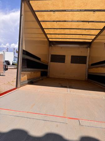 Used 2011 Chevrolet Express 3500 RWD image 8