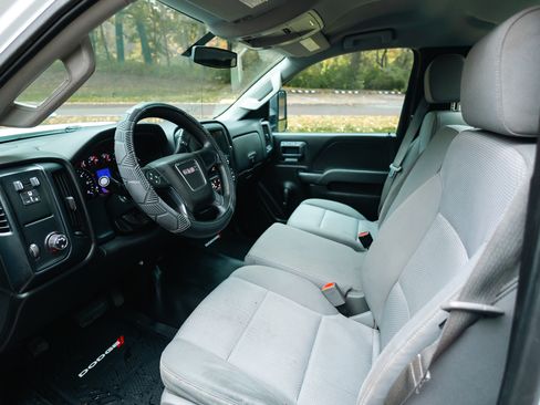 Used 2015 GMC Sierra 2500 2WD Regular Cab image 2