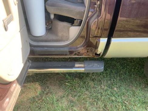 Used 2005 Dodge Ram 2500 Truck SLT image 9