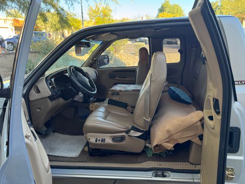 Used 2000 Dodge Ram 1500 Truck 2WD Quad Cab image 8