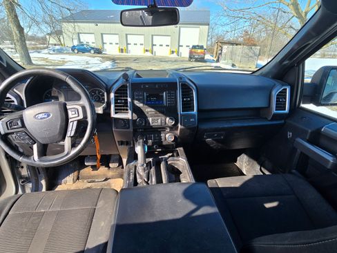 Used 2015 Ford F150 XLT w/ Equipment Group 301A Mid image 9