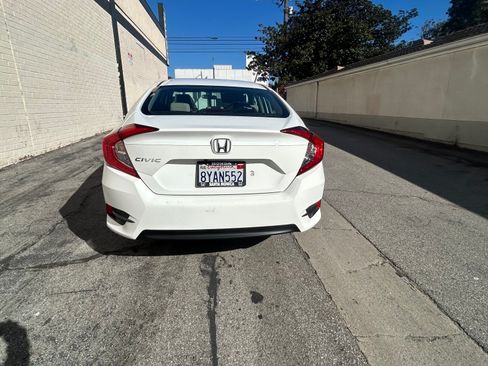 Used 2018 Honda Civic LX image 2