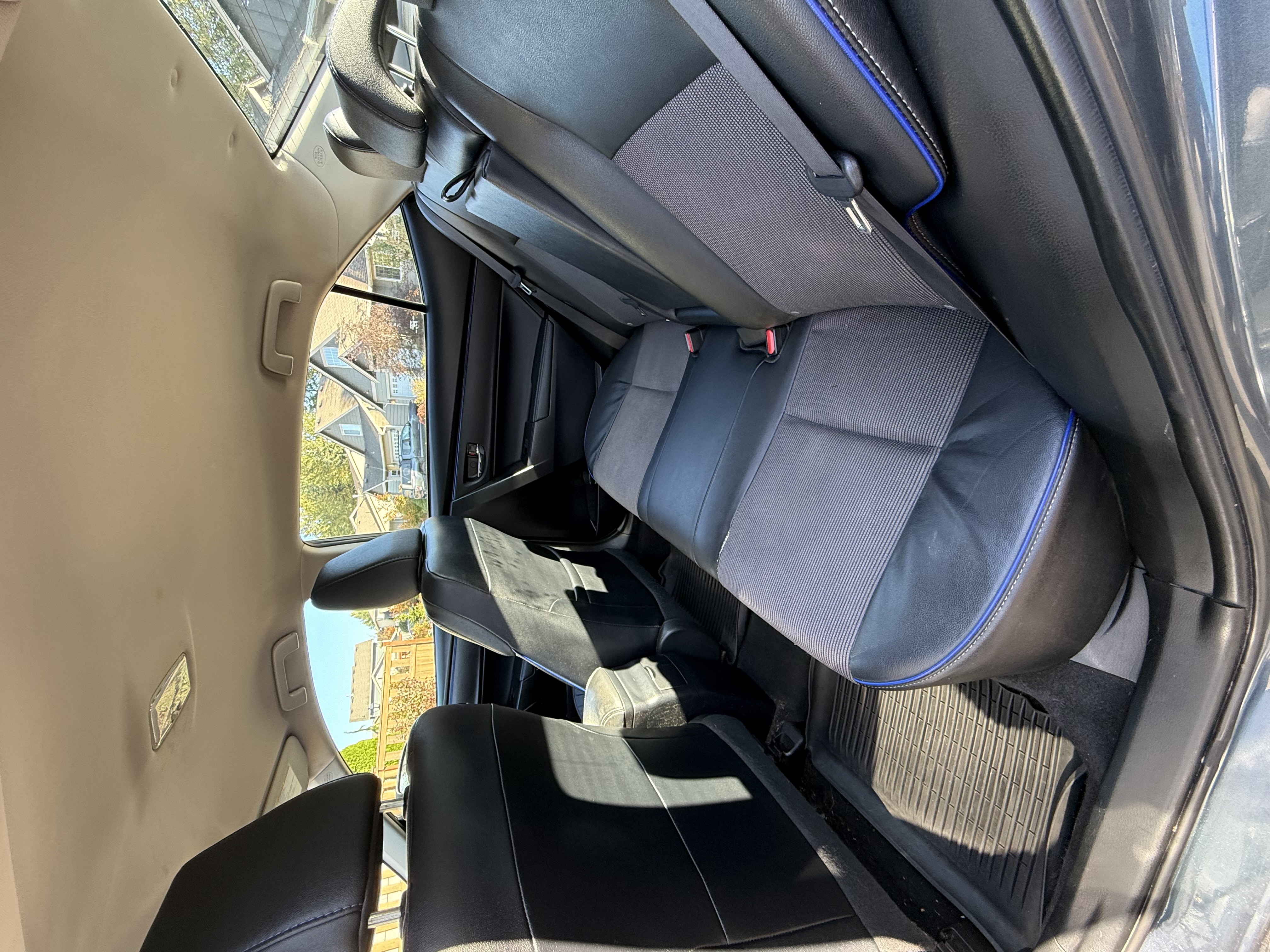Used 2017 Toyota Corolla SE FWD image 8