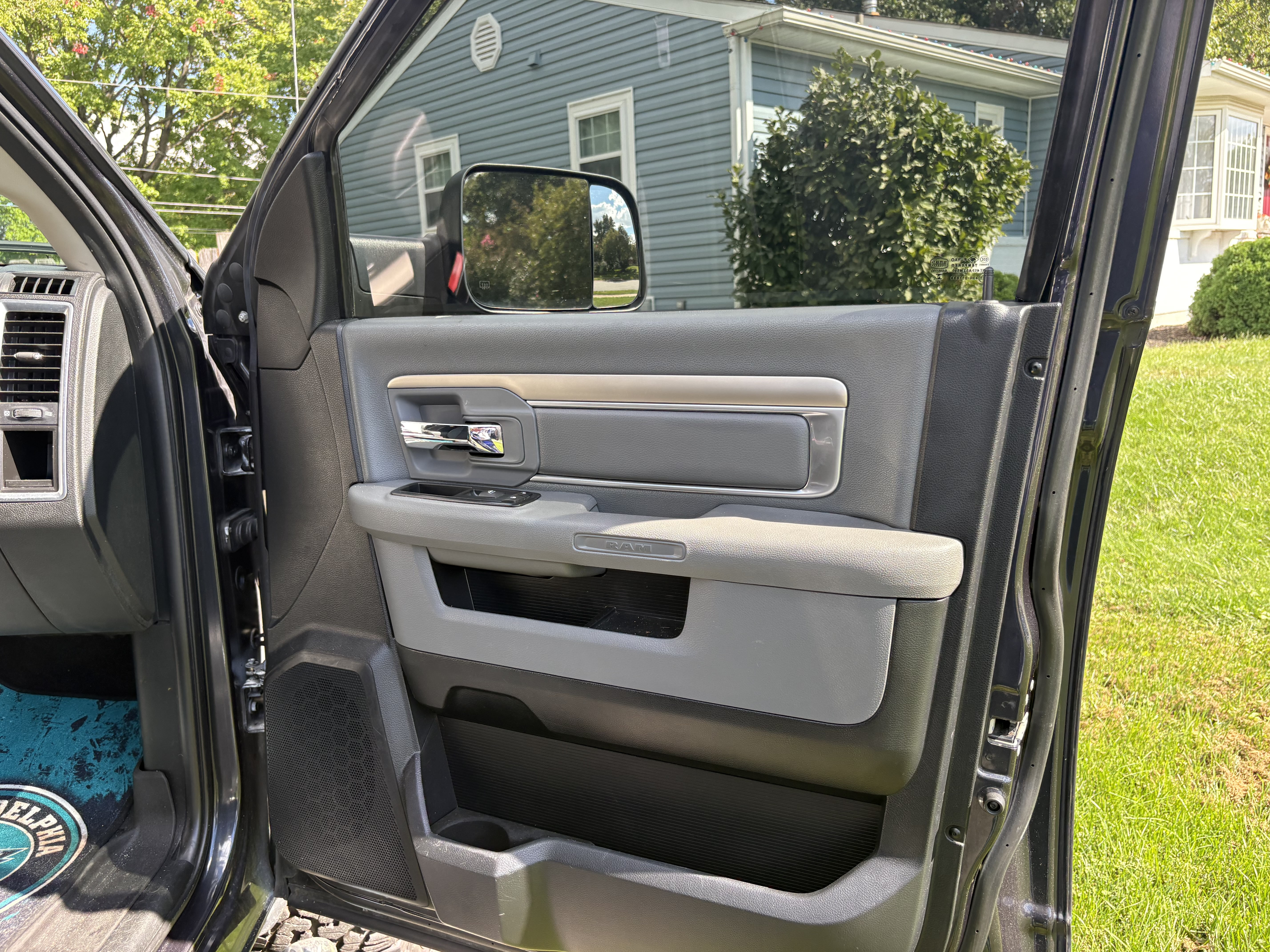 Used 2015 RAM 1500 Big Horn AWD/4WD image 25