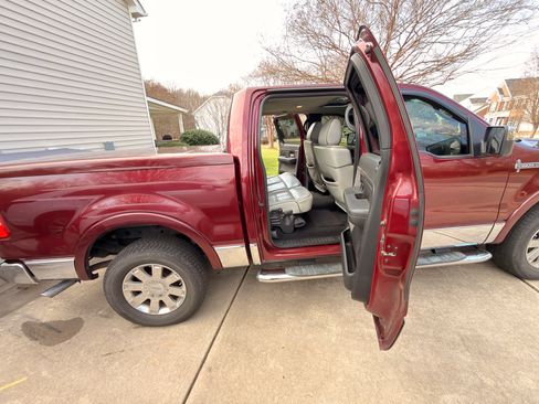 Used 2006 Lincoln Mark LT 4x4 image 14
