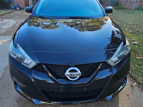 Used 2018 Nissan Maxima SR w/ Midnight Edition image 2