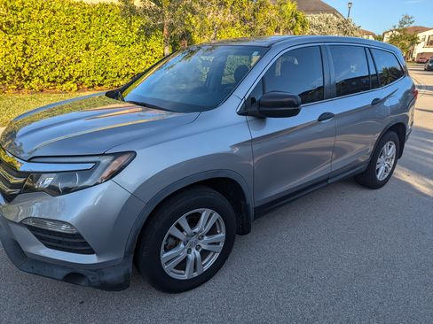 Used 2016 Honda Pilot LX image 1