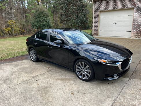 Used 2024 MAZDA MAZDA3 s image 1