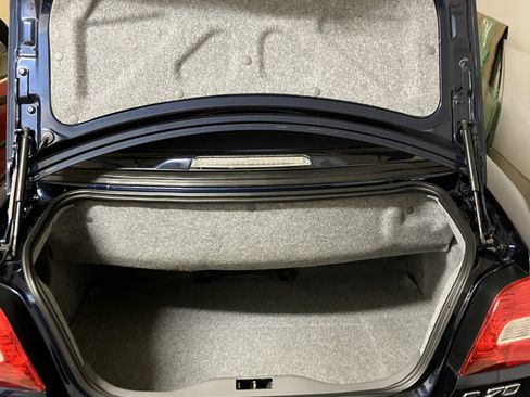 Used 2004 Volvo C70 LT image 17