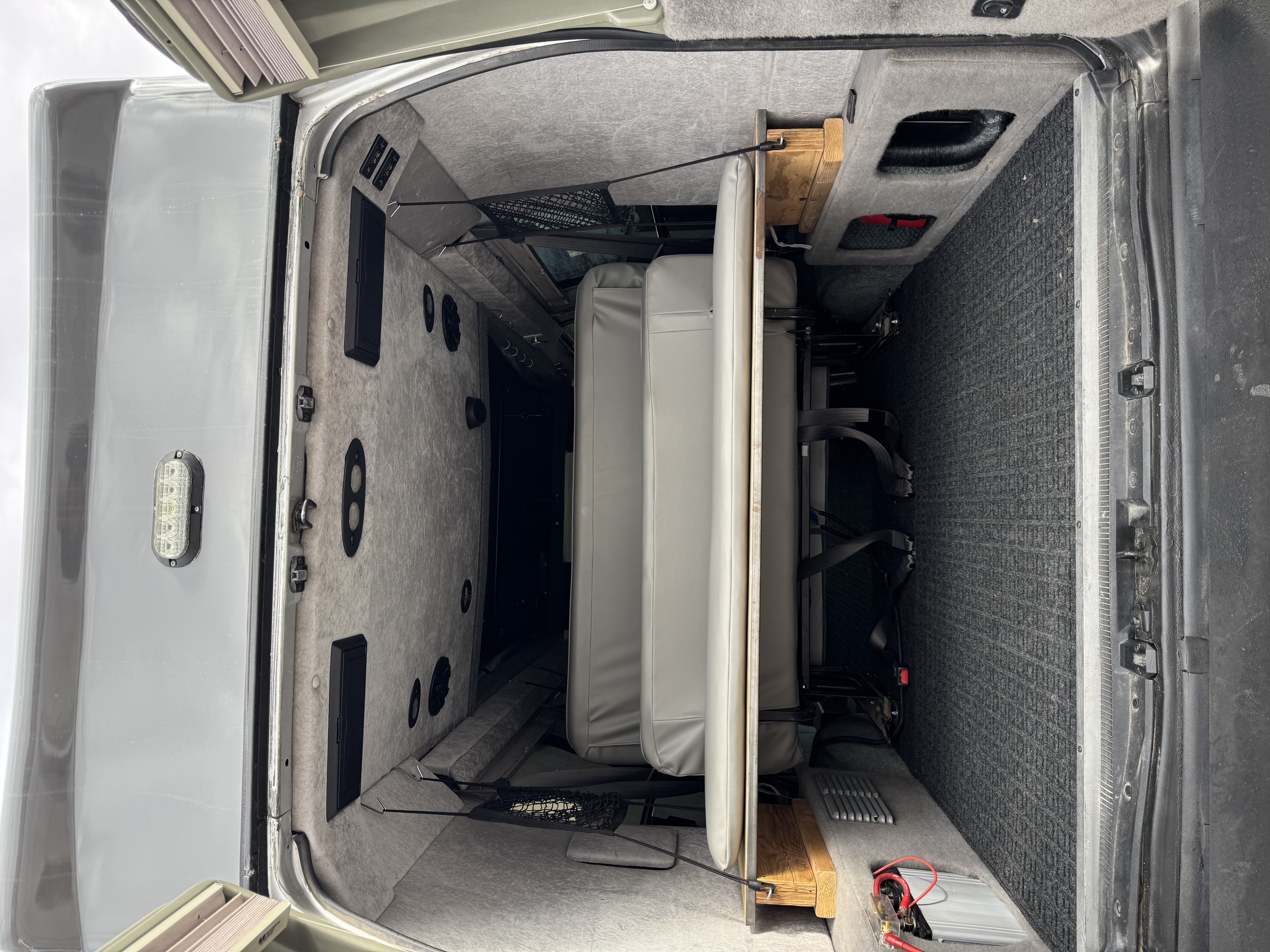 Used 2005 Ford E-350 and Econoline 350 Extended Super Duty RWD image 10