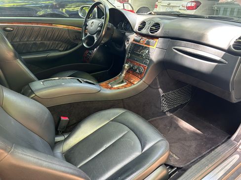 Used 2006 Mercedes-Benz CLK 350 Coupe image 19