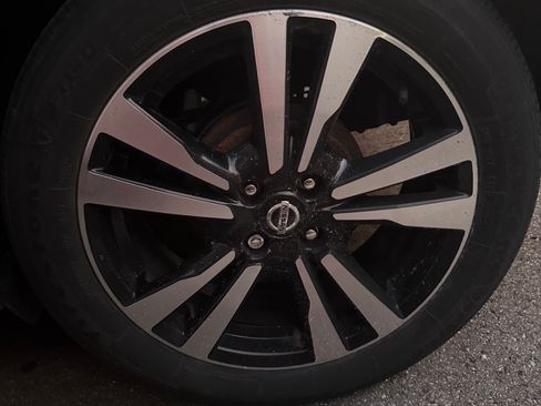 Used 2020 Nissan Kicks SV FWD image 15