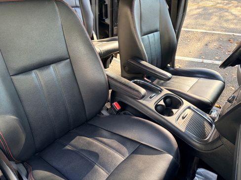 Used 2018 Dodge Grand Caravan GT image 14