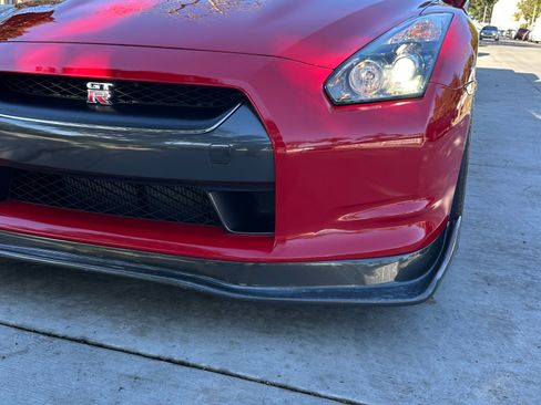 Used 2010 Nissan GT-R Premium AWD/4WD image 10