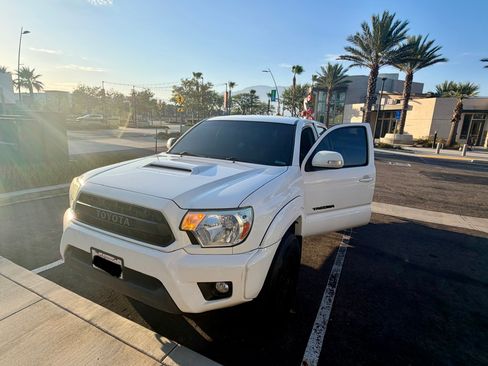 Used 2013 Toyota Tacoma PreRunner w/ TRD Sport Pkg RWD image 13