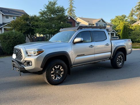 Used 2023 Toyota Tacoma TRD Off-Road AWD/4WD image 1