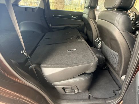 Used 2016 Kia Sorento EX image 20