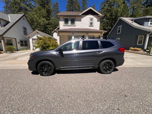 Used 2024 Subaru Ascent Touring AWD/4WD image 10