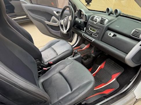 Used 2009 smart fortwo pure image 8
