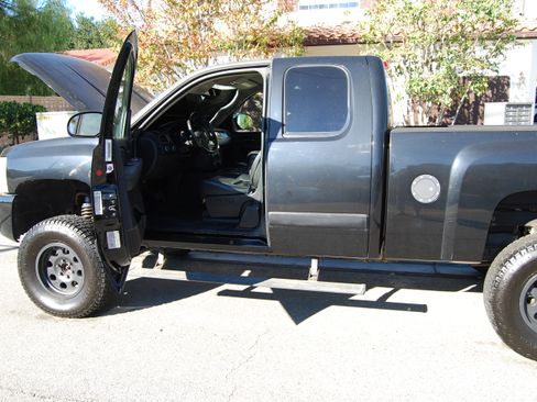 Used 2007 Chevrolet Silverado 1500 LTZ w/ Safety Package image 17
