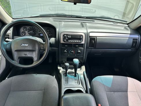 Used 2004 Jeep Grand Cherokee Laredo w/ Convenience Group AWD/4WD image 15