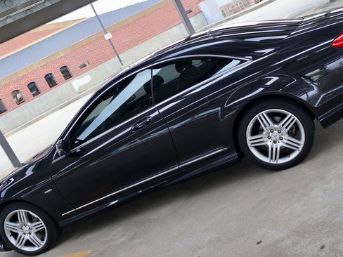Used 2013 Mercedes-Benz CL 550 4MATIC image 16