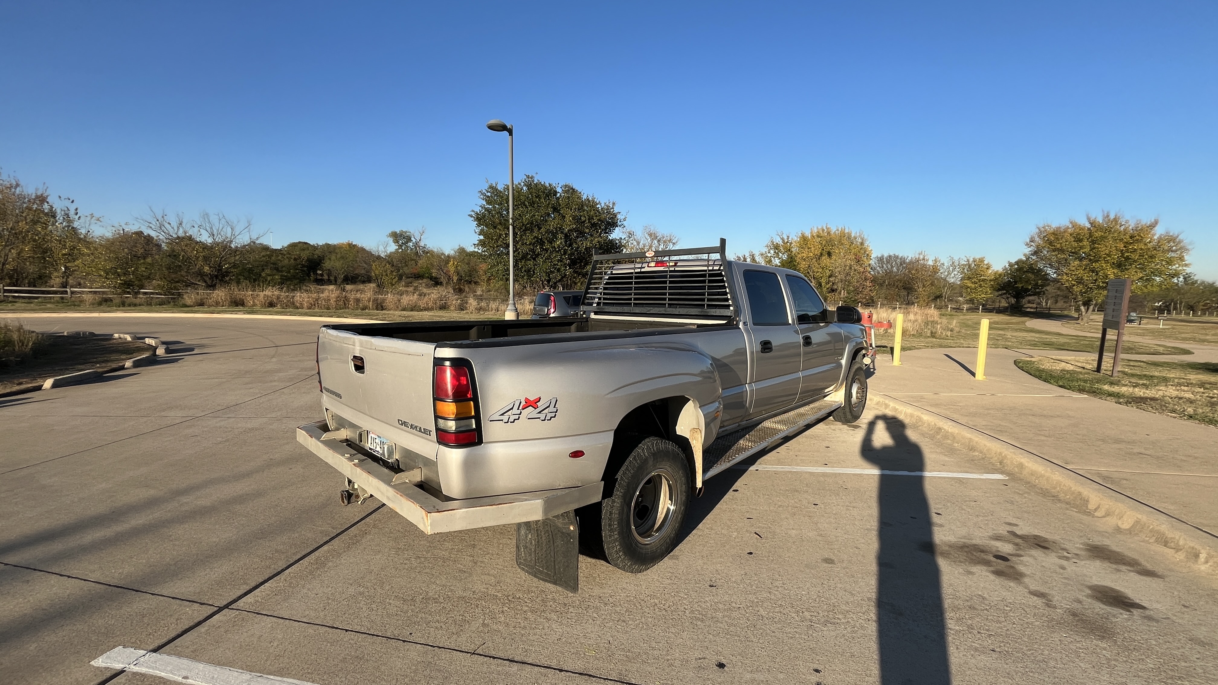 Used 2004 Chevrolet Silverado 3500 LS w/ Skid Plate Package AWD/4WD image 5