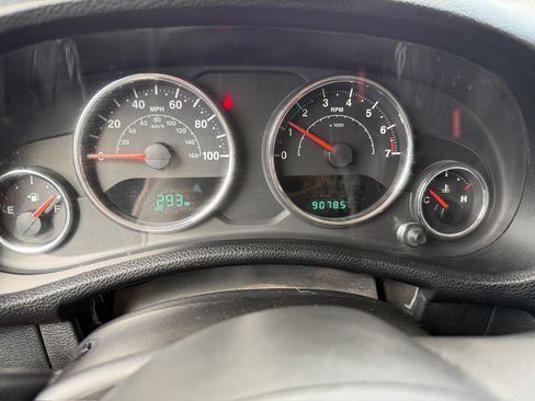 Used 2013 Jeep Wrangler Sport image 23