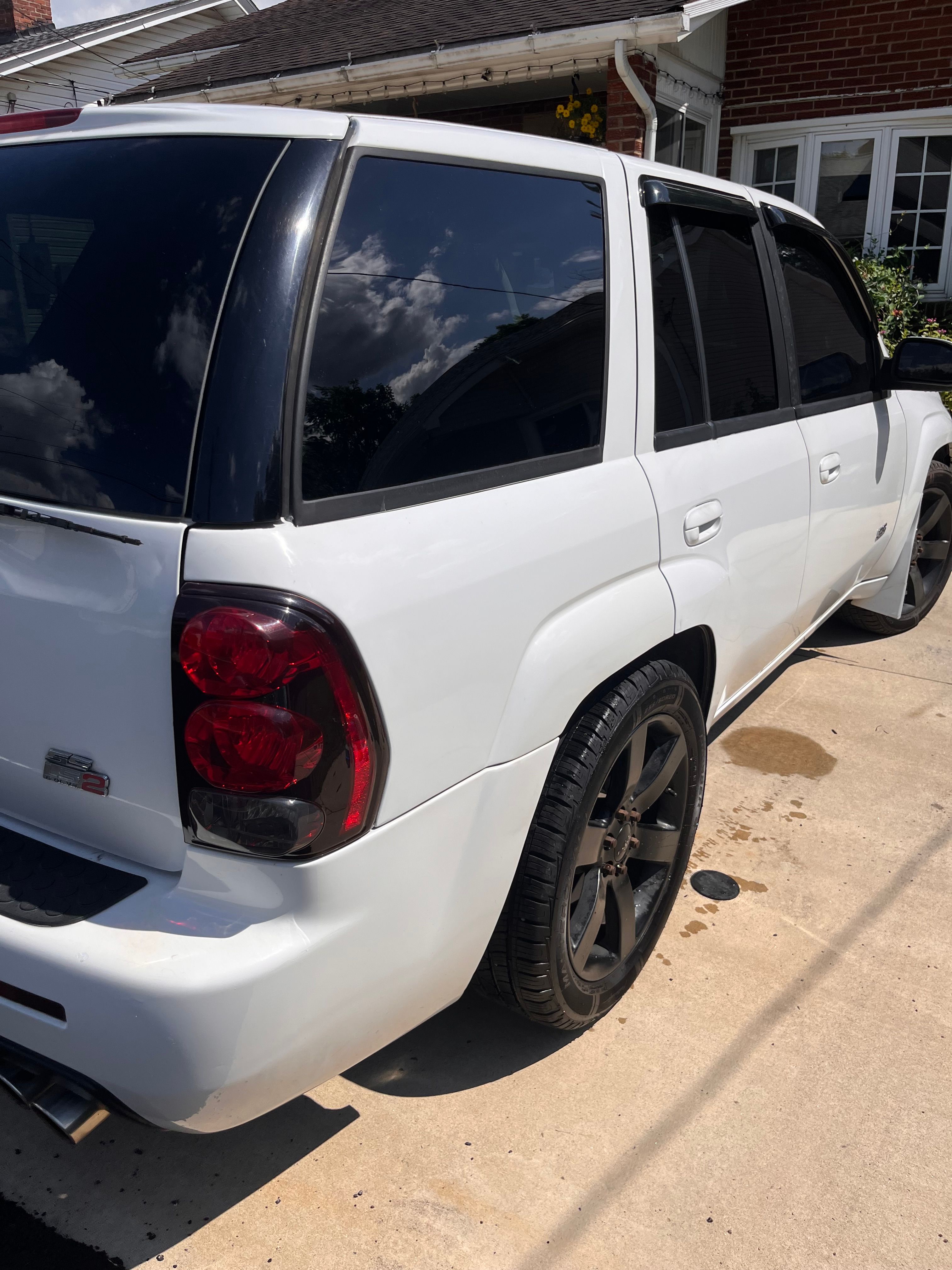 Used 2006 Chevrolet TrailBlazer LS w/ SS Package AWD/4WD image 2