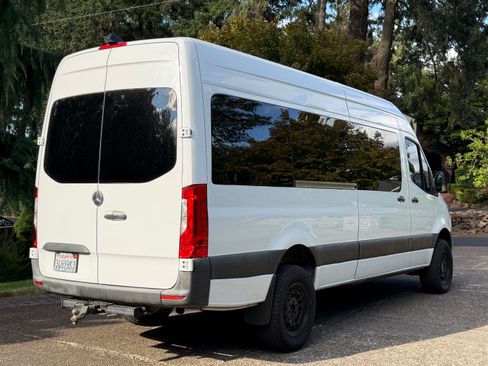 Used 2019 Mercedes-Benz Sprinter 4x4 170 w/ Driver Convenience Package image 20