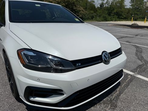 Used 2019 Volkswagen Golf R 4-Door AWD/4WD image 5