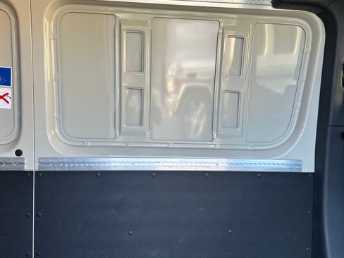 Used 2023 Mercedes-Benz Sprinter 2500 image 29