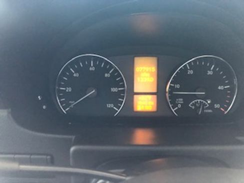 Used 2018 Mercedes-Benz Sprinter 2500 image 4