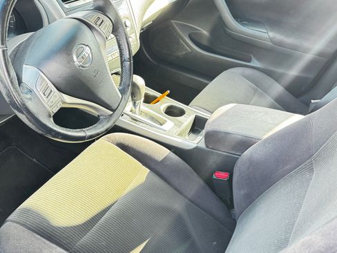 Used 2013 Nissan Altima 2.5 SV image 8