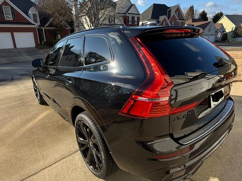 Used 2024 Volvo XC60 B5 Ultimate w/ Protection Package Premier image 27