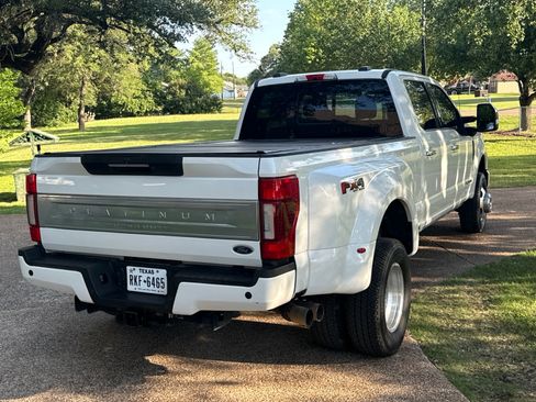 Used 2020 Ford F350 Platinum AWD/4WD image 2