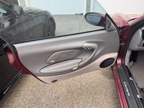 Used 2000 Porsche 911 Coupe image 8