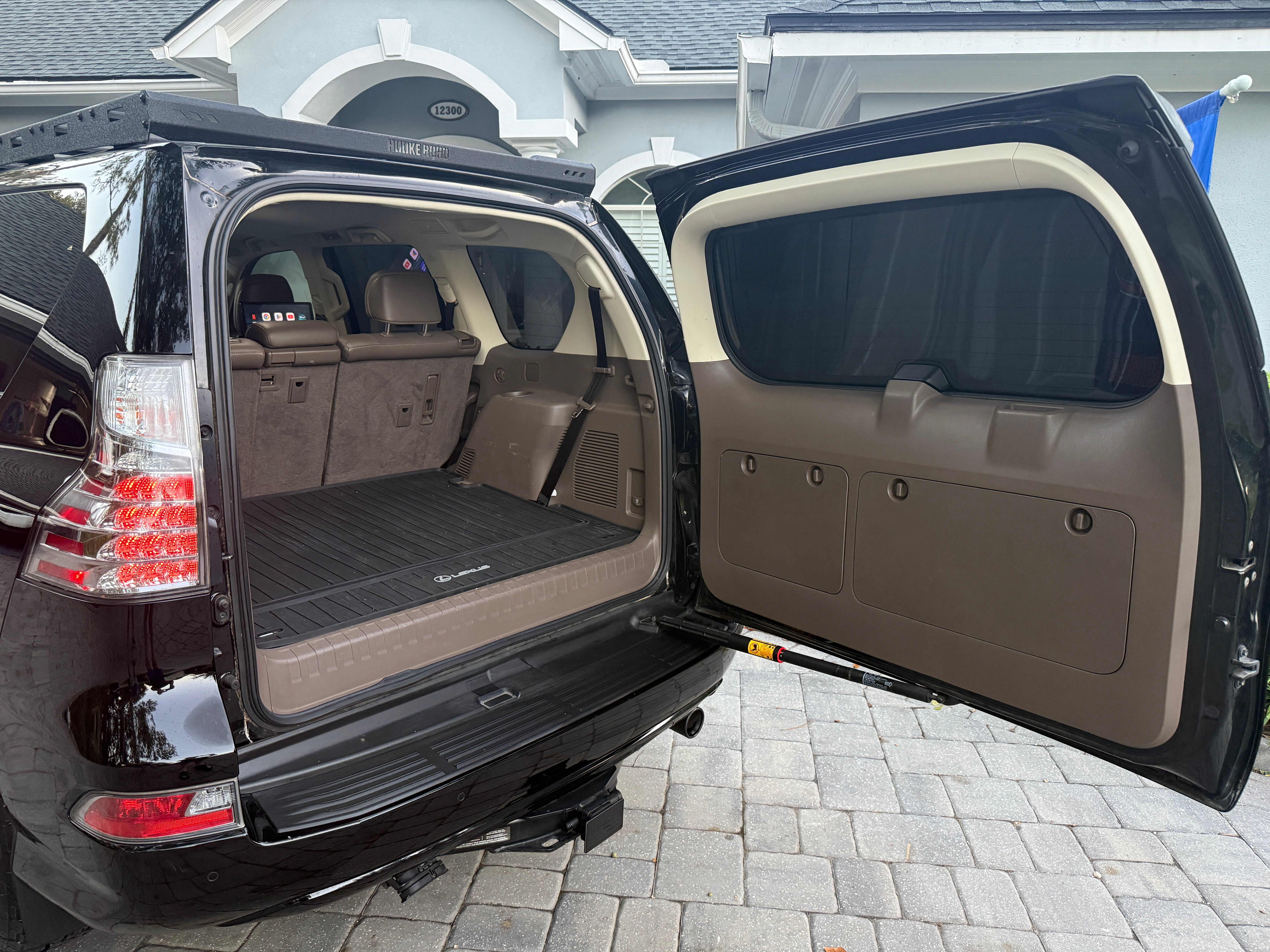 Used 2015 Lexus GX 460 w/ Premium Package AWD/4WD image 9