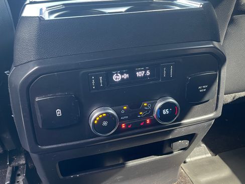 Used 2020 Ford Expedition Limited w/ Equipment Group 303A RWD image 29