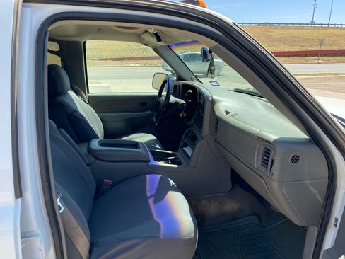Used 2003 Chevrolet Silverado 3500 LS image 22