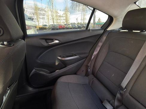 Used 2016 Chevrolet Cruze LT image 12