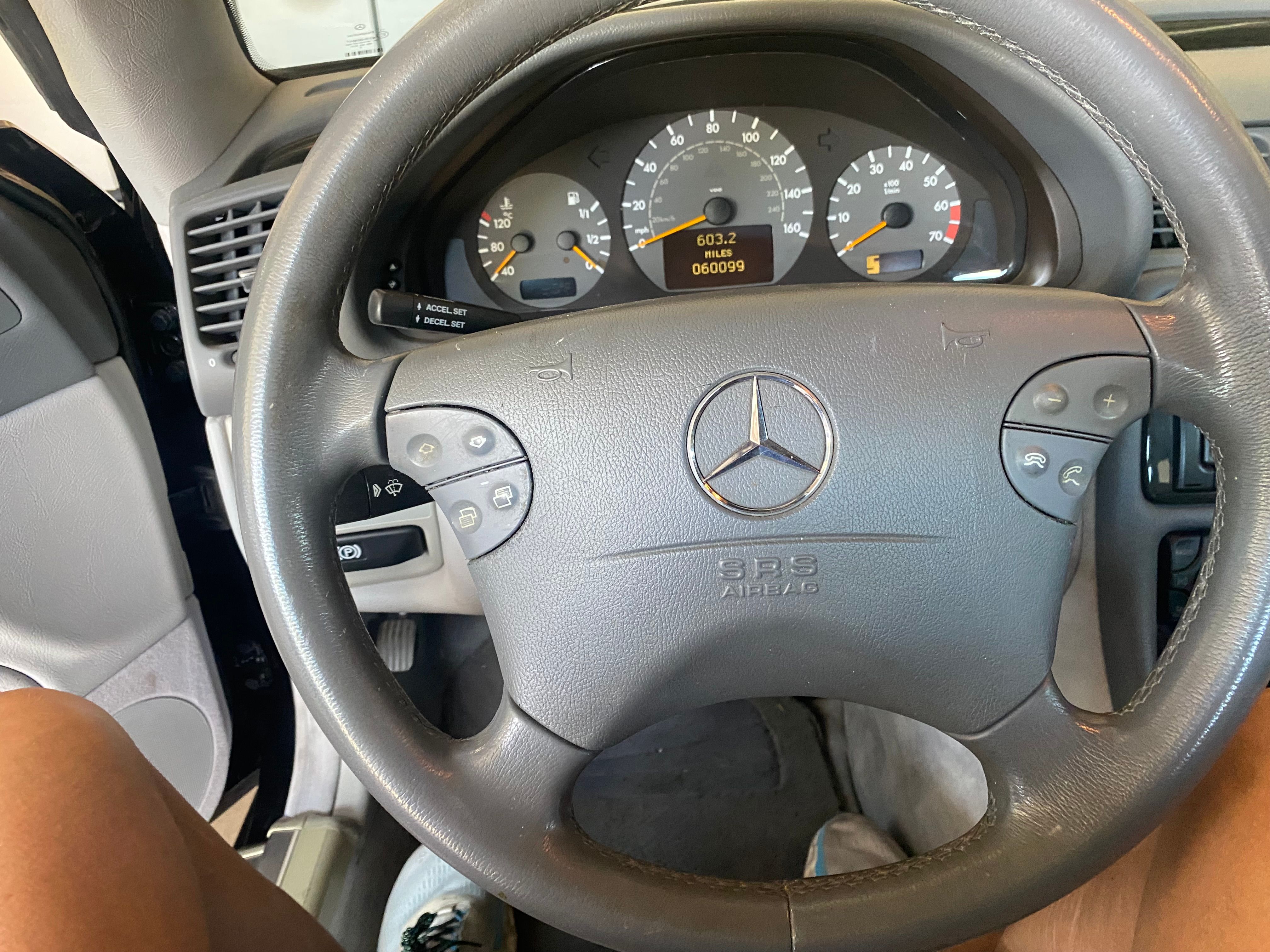 Used 2001 Mercedes-Benz CLK 430 Cabriolet image 1