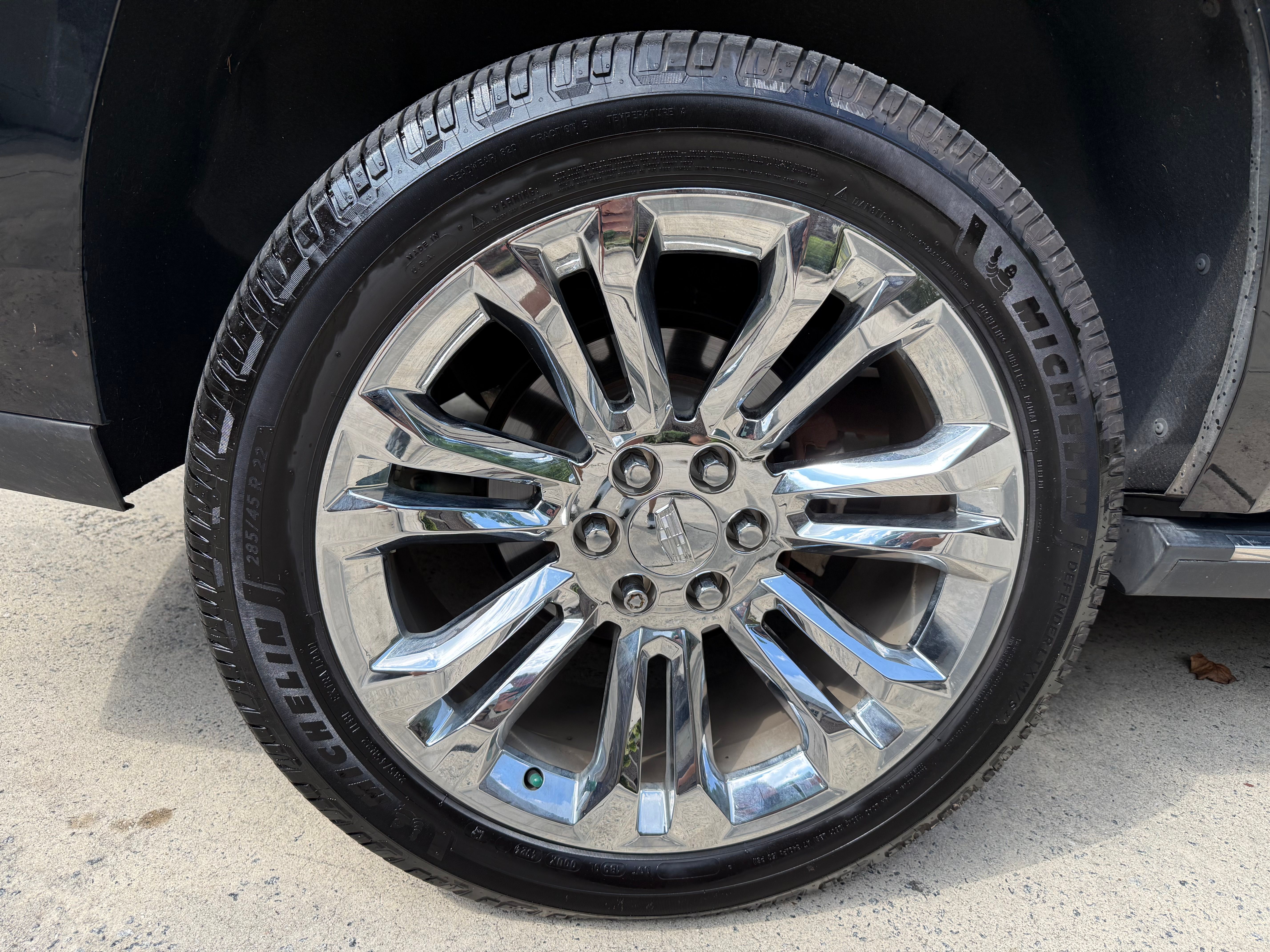 Used 2020 Cadillac Escalade Premium Luxury AWD/4WD image 20